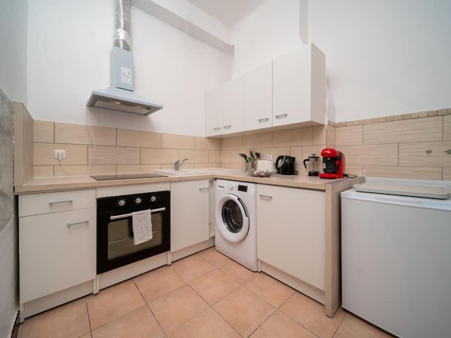 Appartement Tout Equipe 4 Couchages Belle De Mai Marseilles Exterior foto